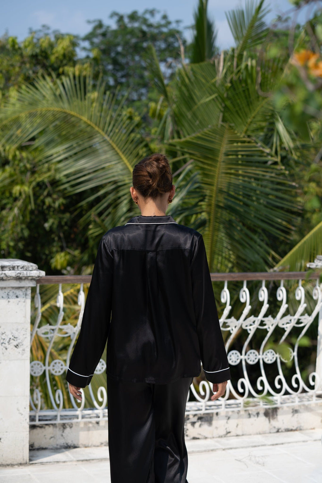 Aurelia Noir nightwear set - Yazbahar